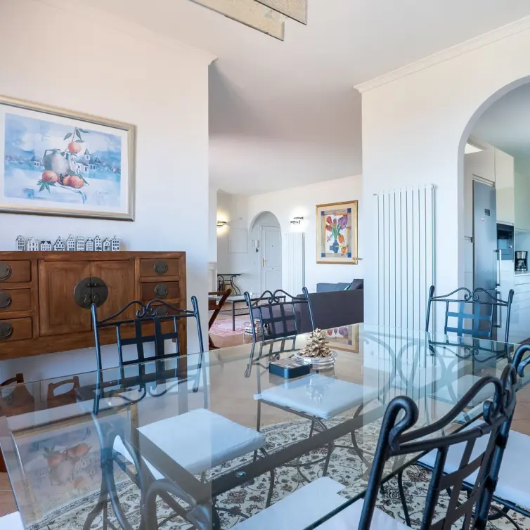 Venta de apartamento en planta media en La Mairena