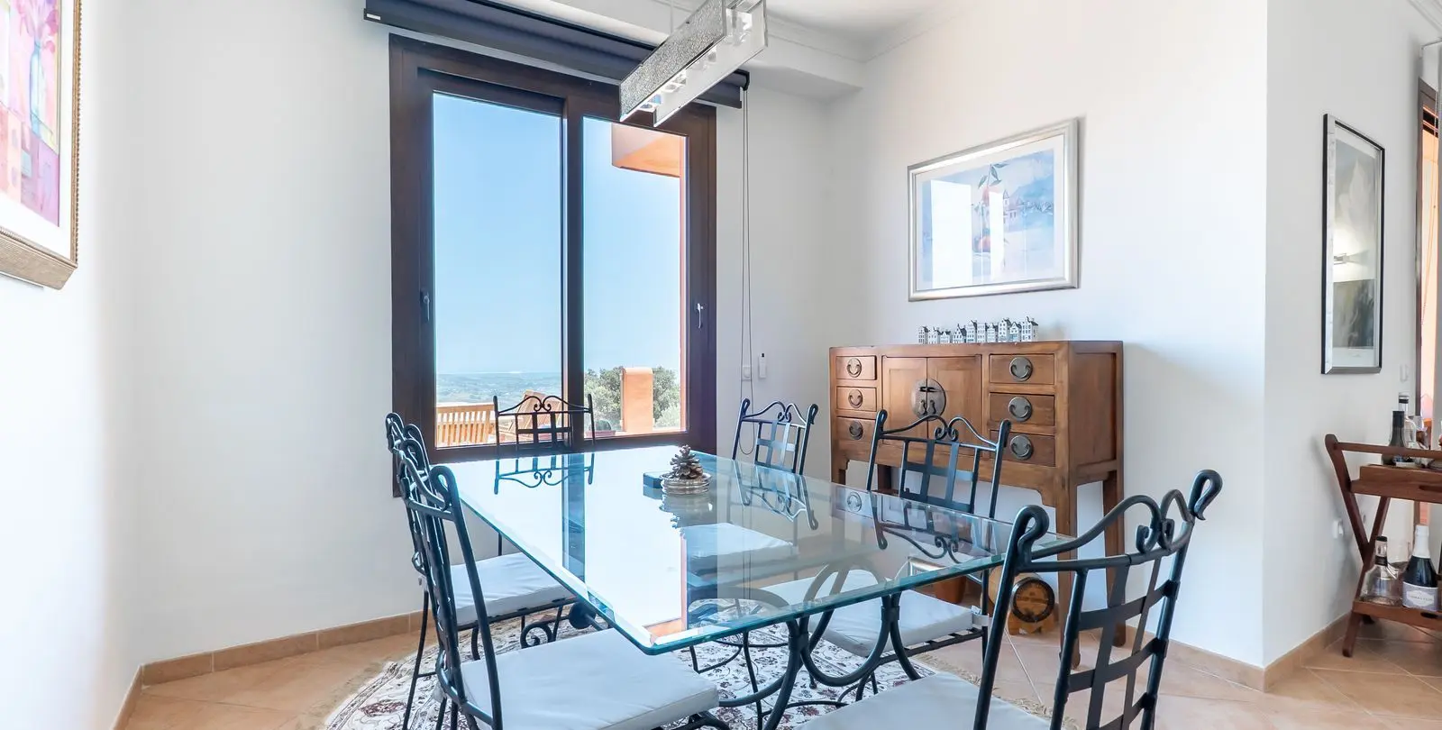 Sale of middle floor apartment in La Mairena 9