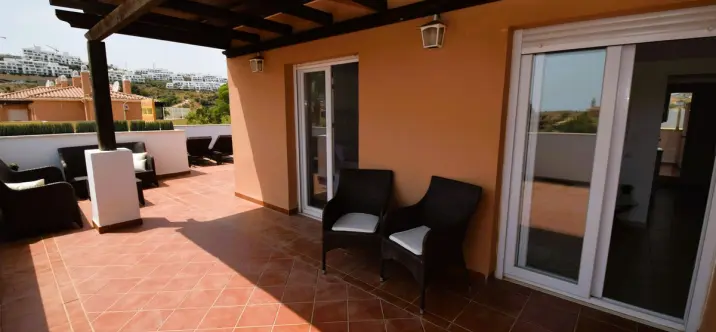 Sale of penthouse in La Cala de Mijas 3