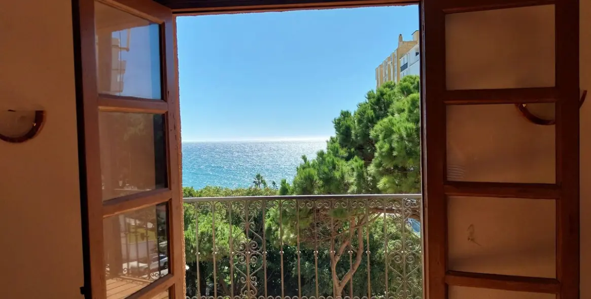 Продажа апартаментов на среднем этаже в Calahonda 10