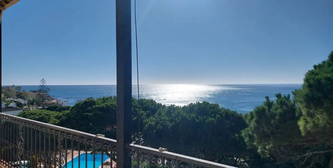 Продажа апартаментов на среднем этаже в Calahonda 11