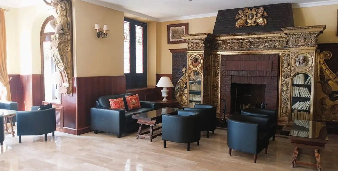 Sale of middle floor apartment in Calahonda 60