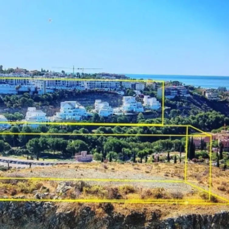Sale of residential plot in Cancelada