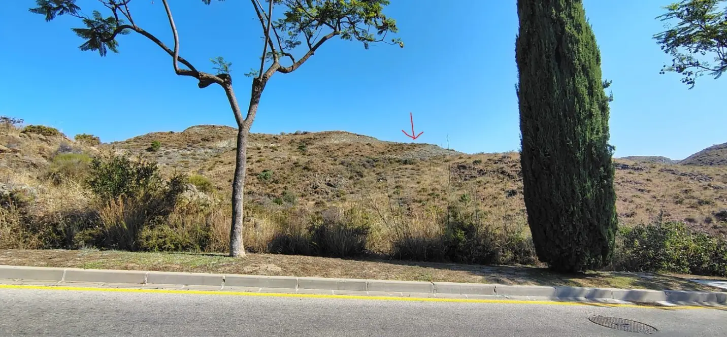 Sale of residential plot in Cancelada 3