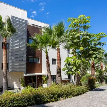 Sale of middle floor apartment in Los Flamingos