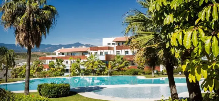 Sale of middle floor apartment in Los Flamingos 2