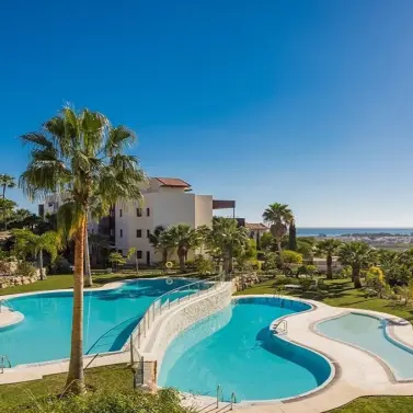 Sale of middle floor apartment in Los Flamingos