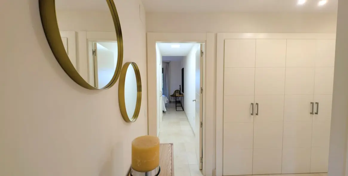 Sale of middle floor apartment in Los Flamingos 10