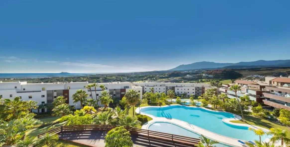 Sale of middle floor apartment in Los Flamingos 22