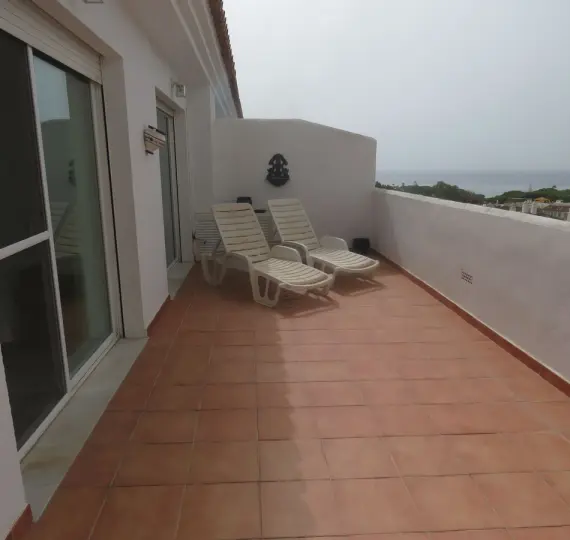 Sale of penthouse in Calahonda