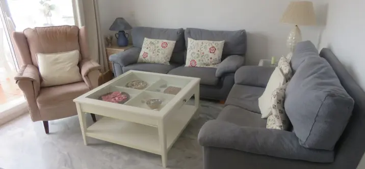 Sale of penthouse in Calahonda 1