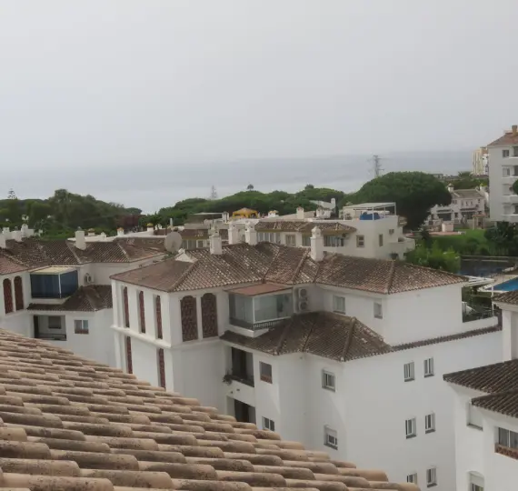 Sale of penthouse in Calahonda
