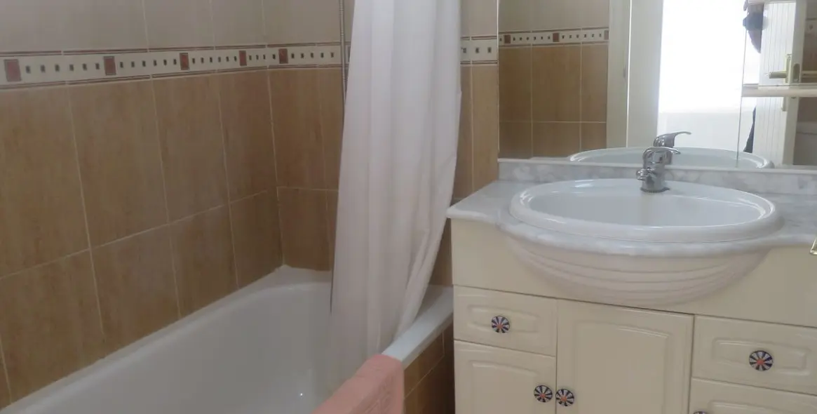 Sale of penthouse in Calahonda 11