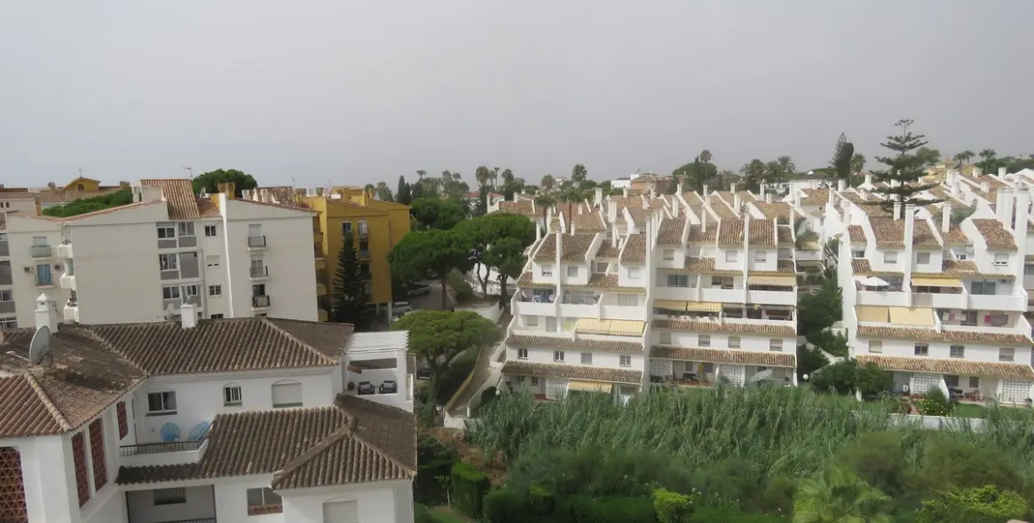 Sale of penthouse in Calahonda 19