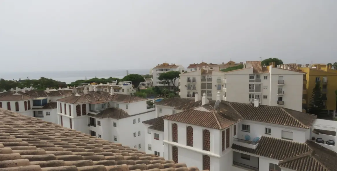 Sale of penthouse in Calahonda 20
