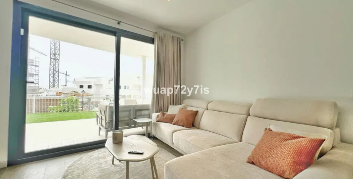 Sale of ground floor apartment in Estepona 3