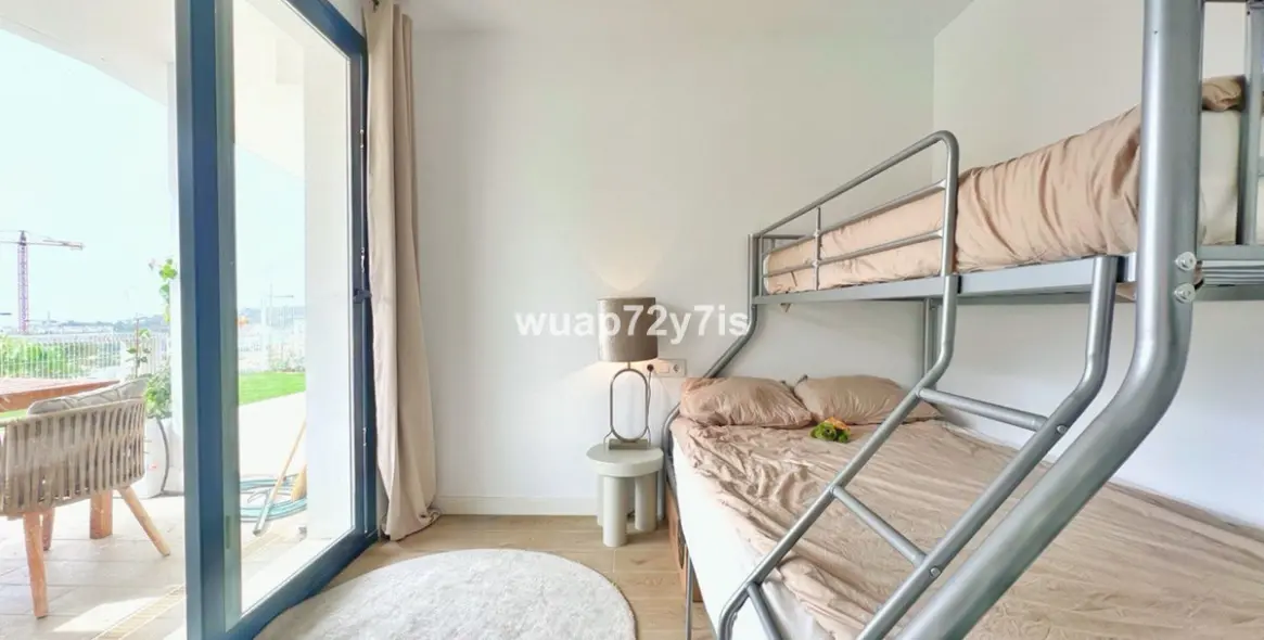 Sale of ground floor apartment in Estepona 13