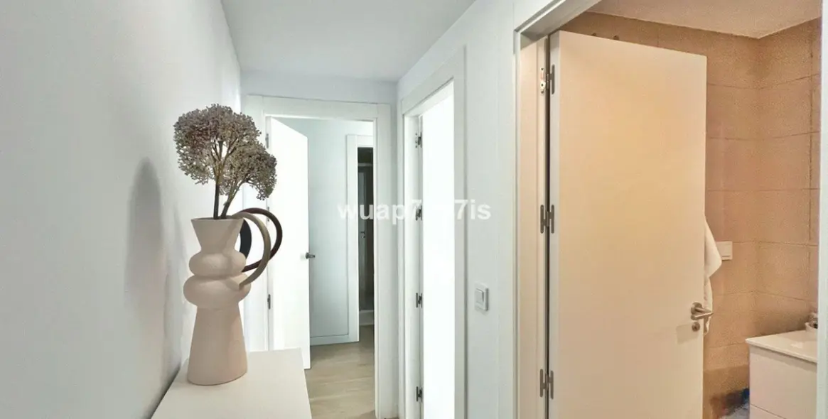 Sale of ground floor apartment in Estepona 14