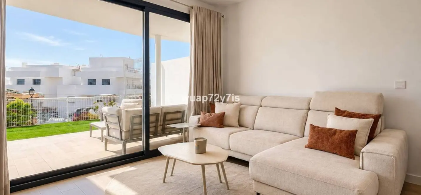 Продажа апартаментов на первом этаже в Estepona 1