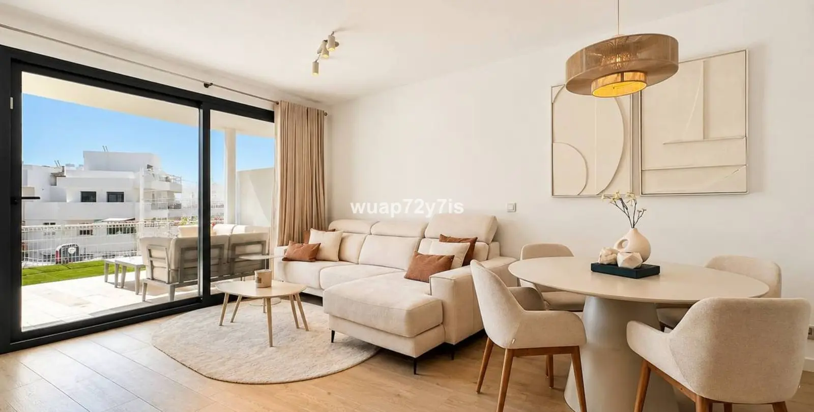 Sale of ground floor apartment in Estepona 3