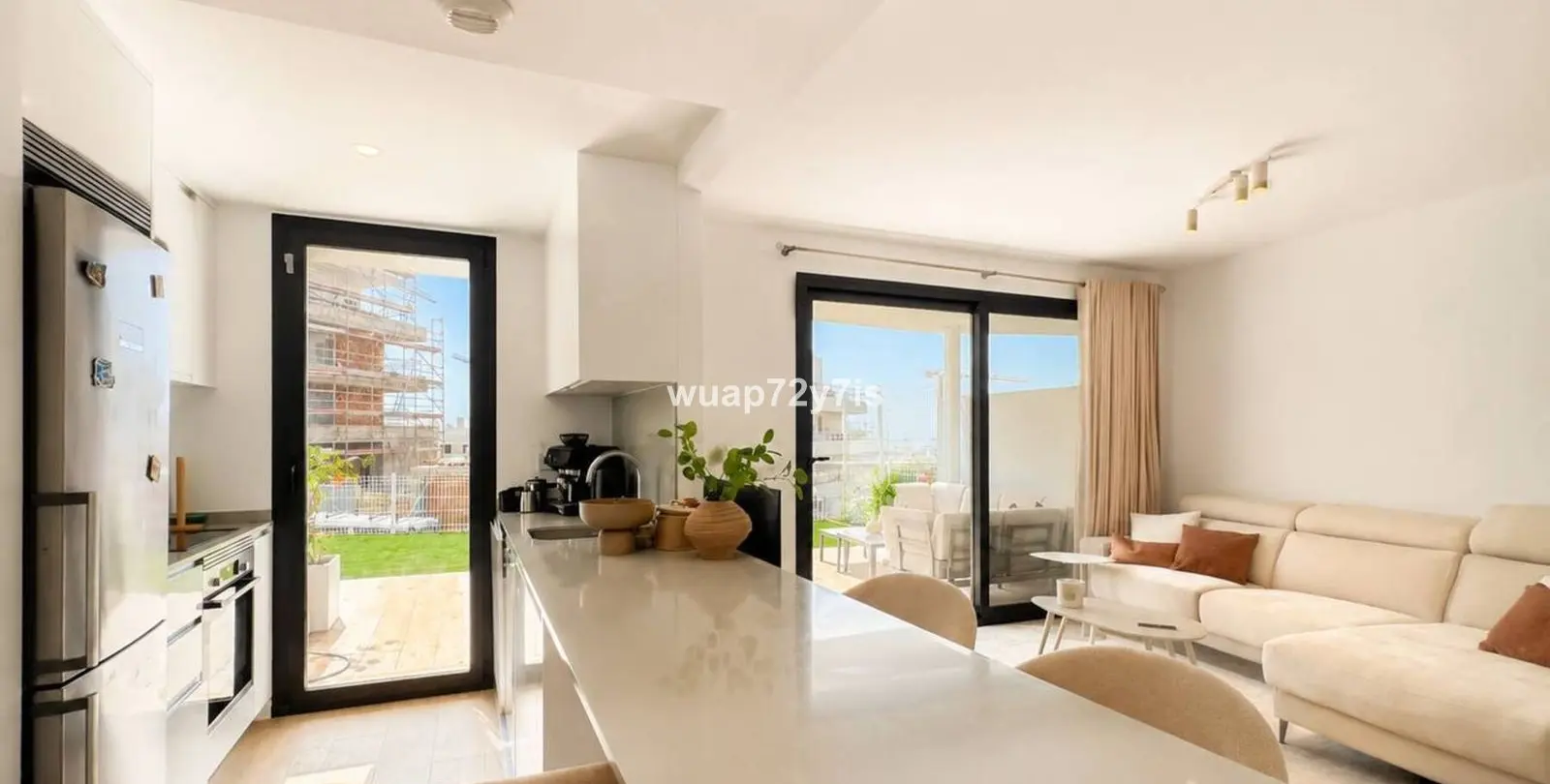 Sale of ground floor apartment in Estepona 5