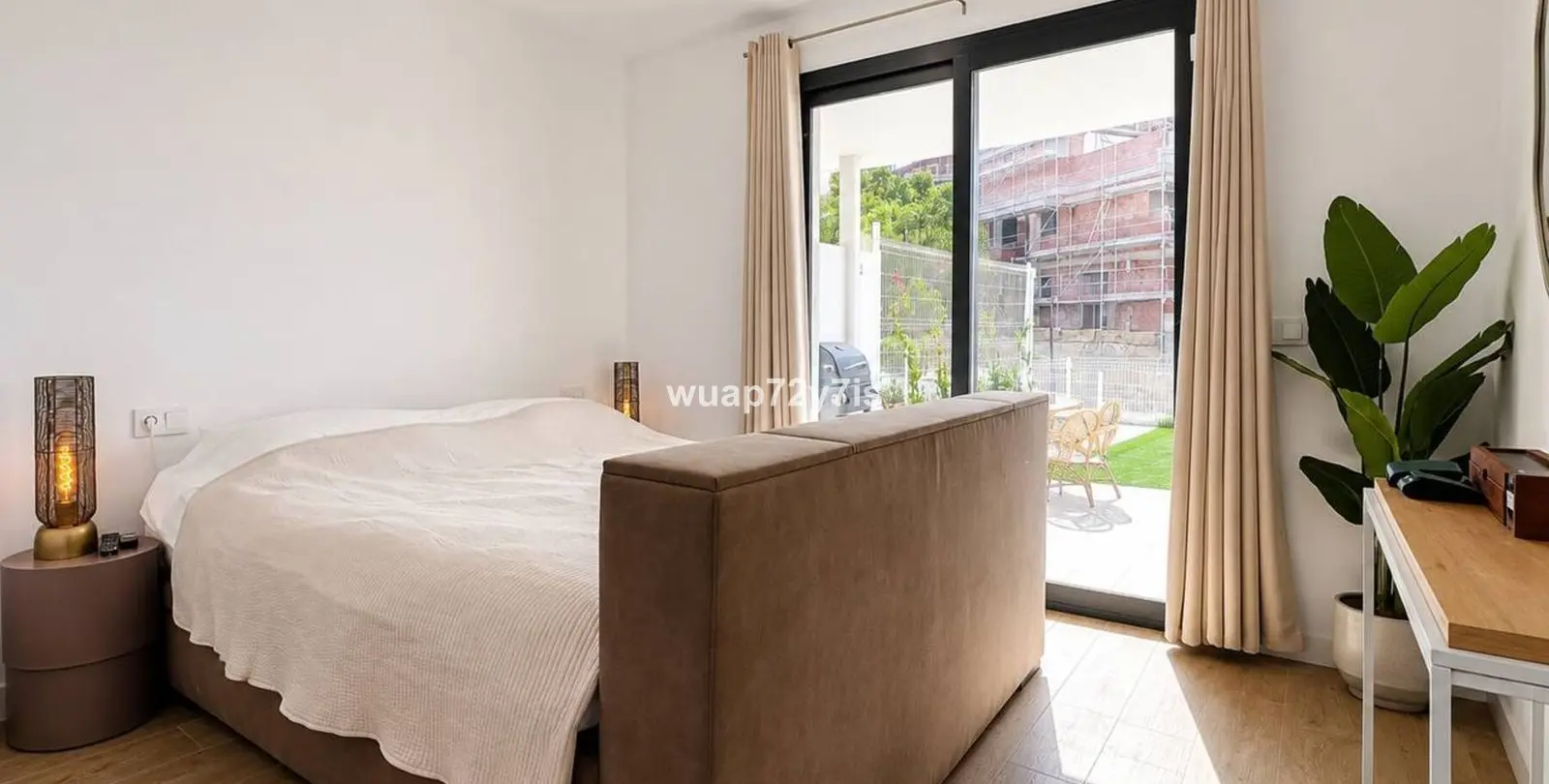Sale of ground floor apartment in Estepona 6