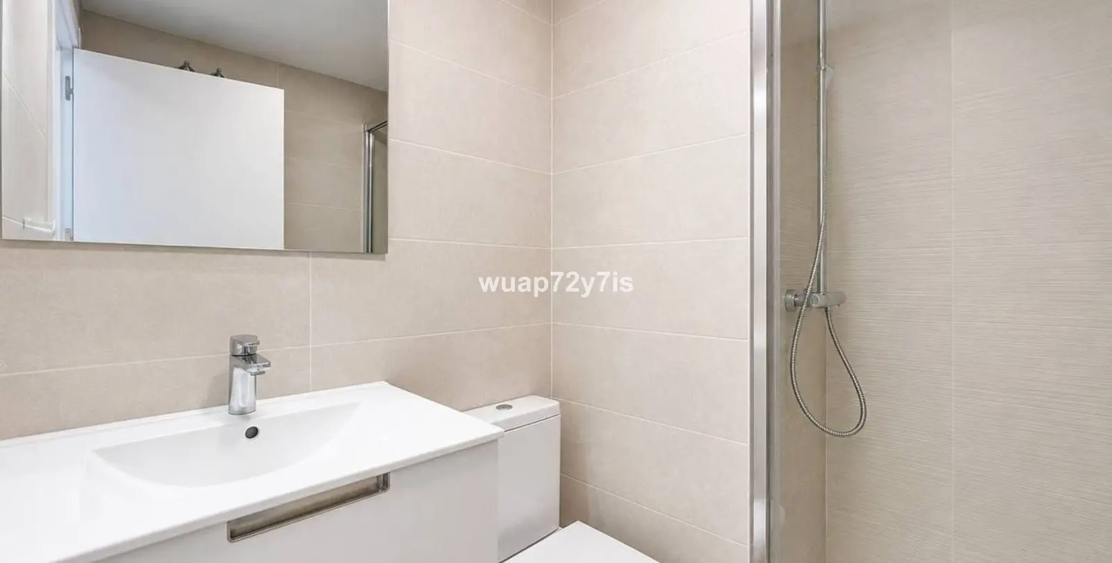 Sale of ground floor apartment in Estepona 13