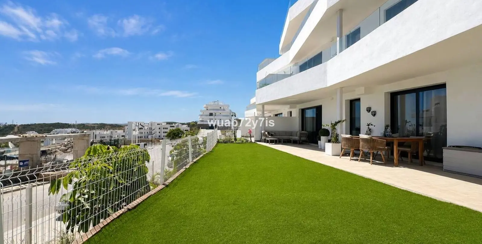 Sale of ground floor apartment in Estepona 21