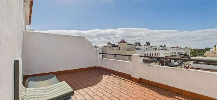 Sale of townhouse in Estepona 1