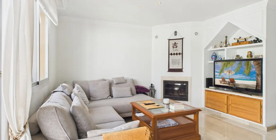 Sale of townhouse in Estepona 3