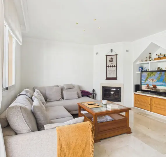 Sale of townhouse in Estepona