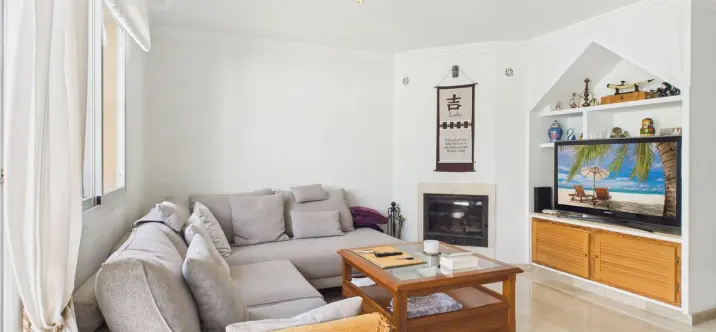 Sale of townhouse in Estepona 2