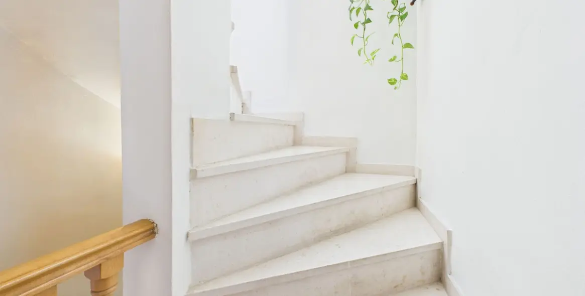 Sale of townhouse in Estepona 18