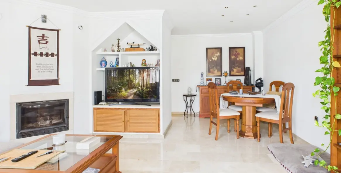 Sale of townhouse in Estepona 4