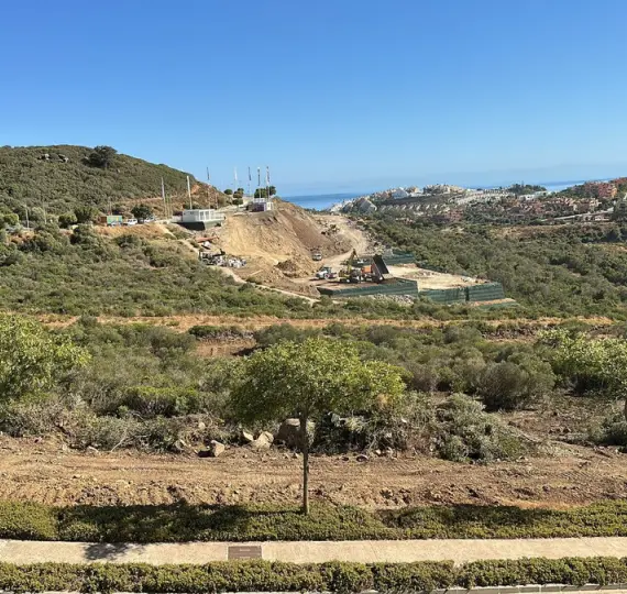 Sale of middle floor apartment in Casares