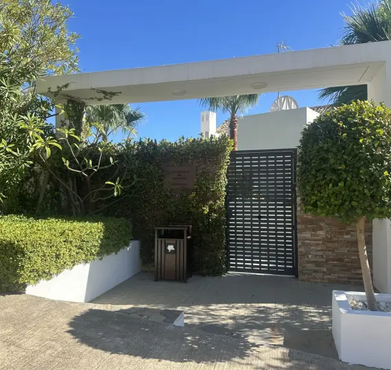 Sale of middle floor apartment in Casares