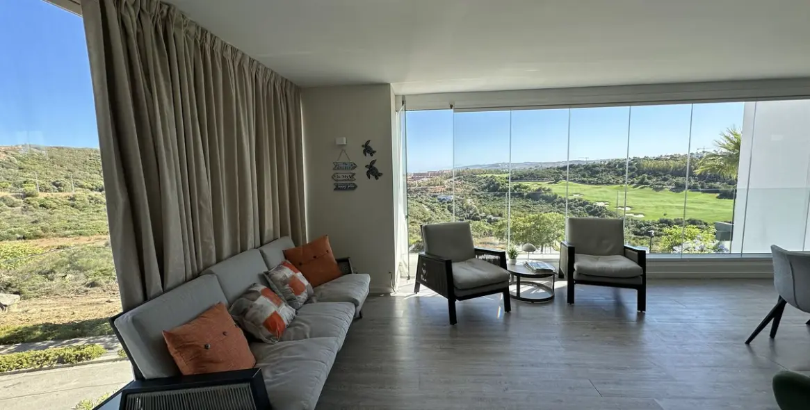 Продажа апартаментов на среднем этаже в Casares 3