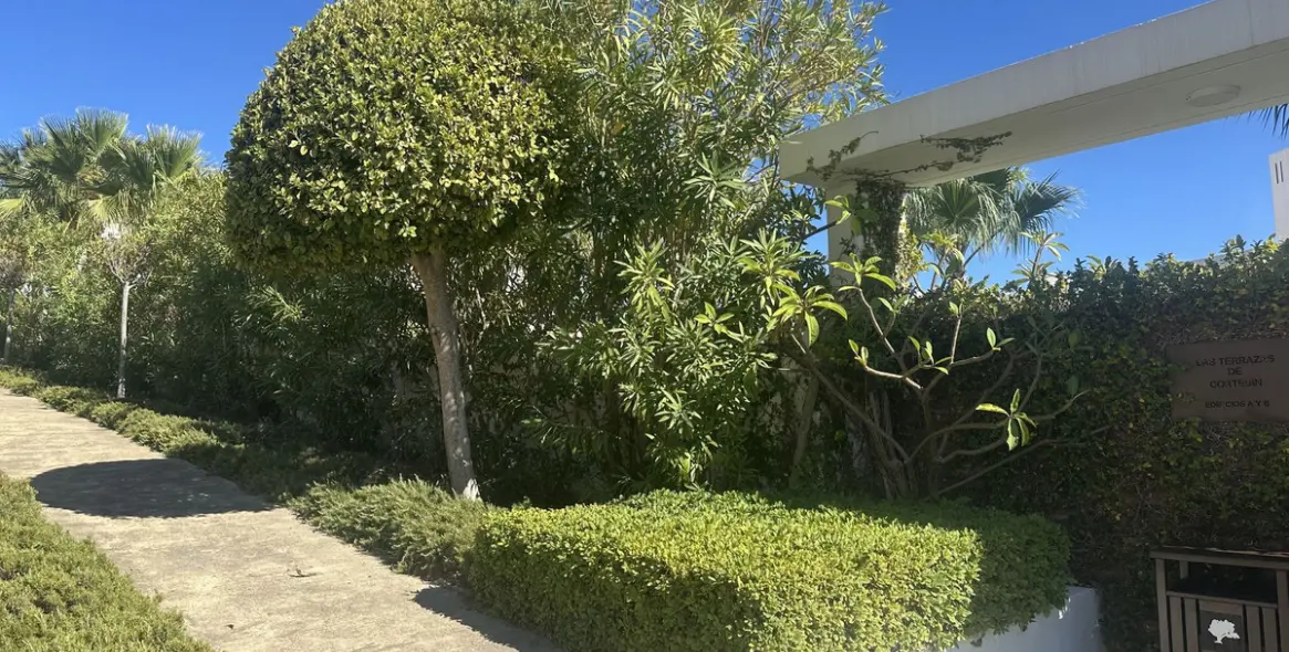 Продажа апартаментов на среднем этаже в Casares 9