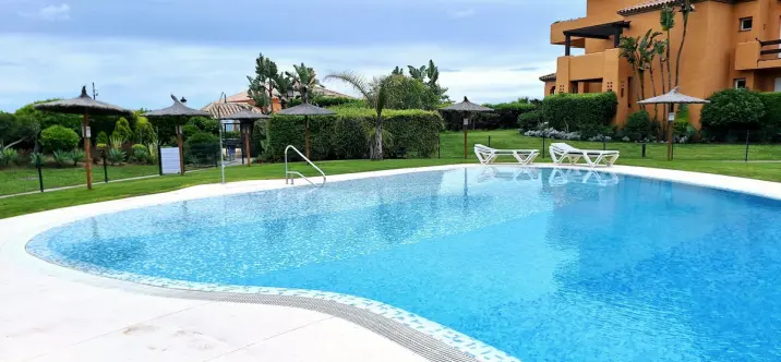 Sale of ground floor apartment in La Duquesa 3