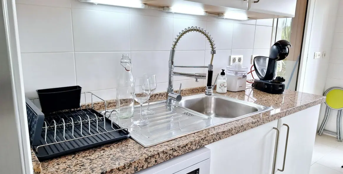 Sale of ground floor apartment in La Duquesa 12