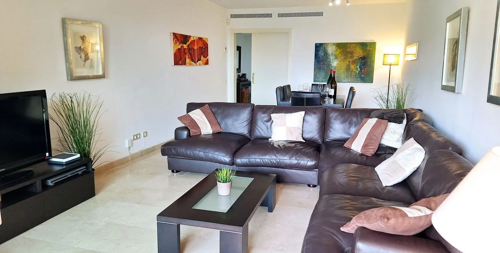 Venta de apartamento en planta baja en La Duquesa 6