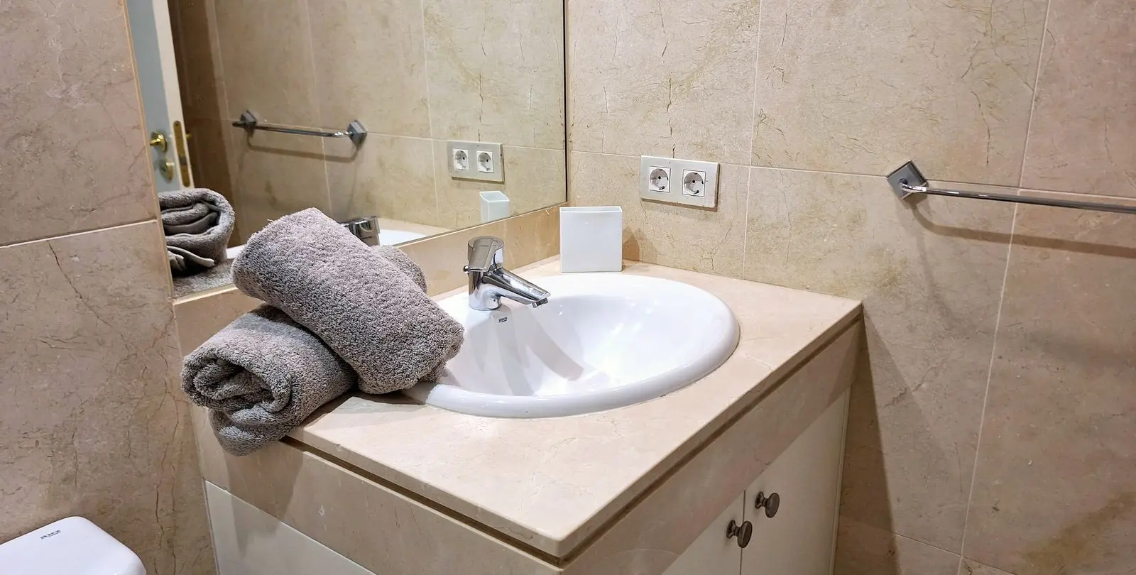 Venta de apartamento en planta baja en La Duquesa 24