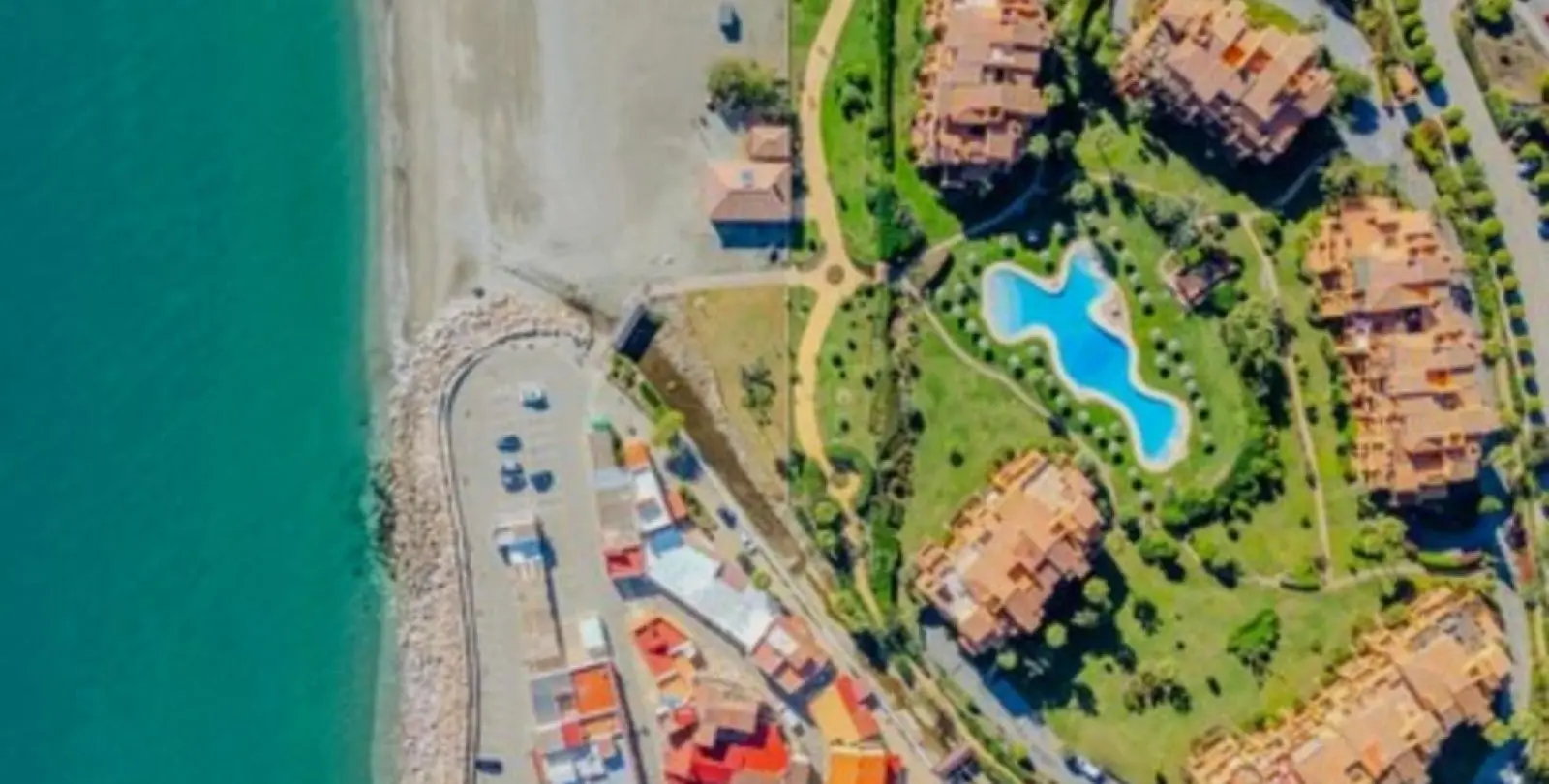 Venta de apartamento en planta baja en La Duquesa 25