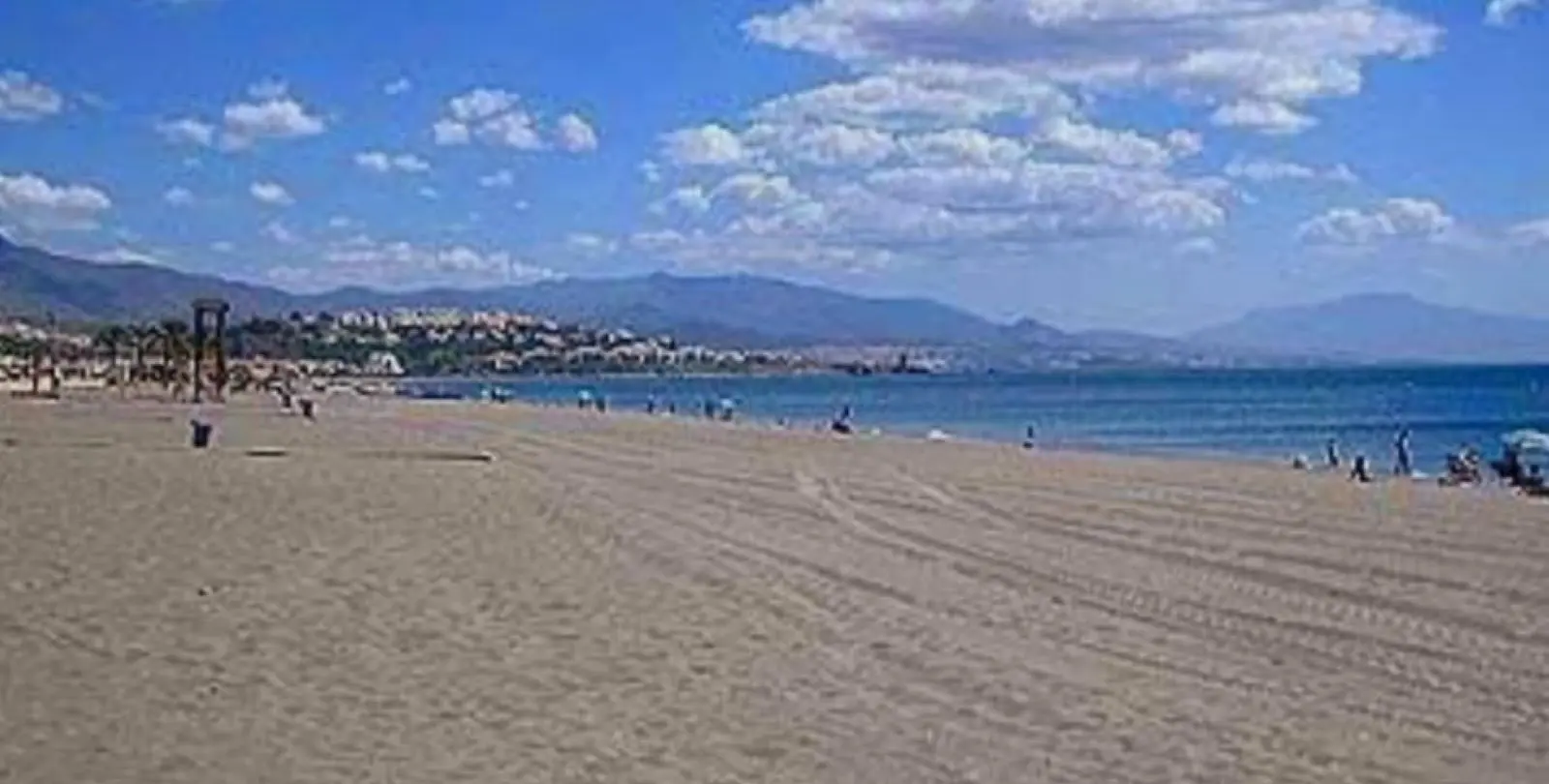 Venta de apartamento en planta baja en La Duquesa 32