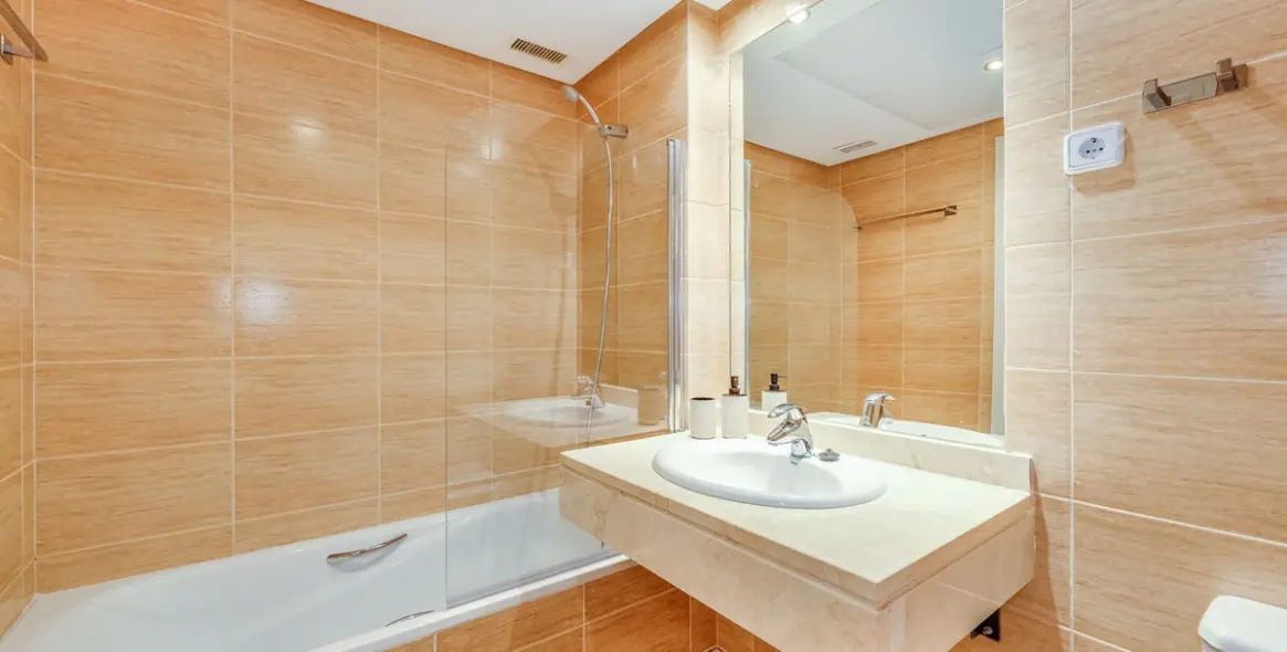 Sale of ground floor apartment in Nueva Andalucía 13