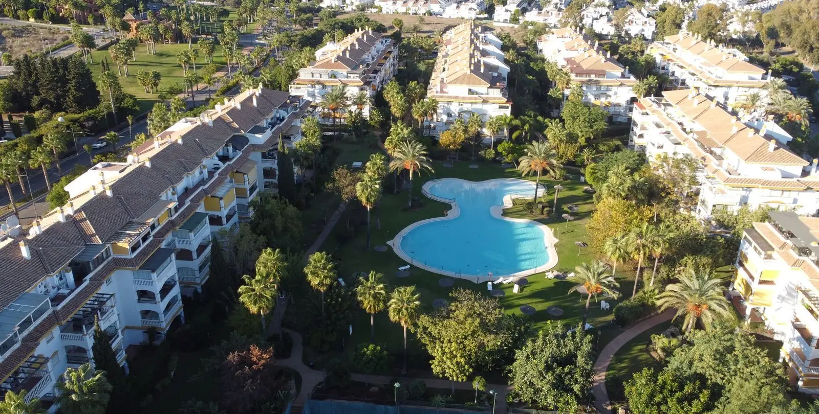 Venta de apartamento en planta baja en Nueva Andalucía 2