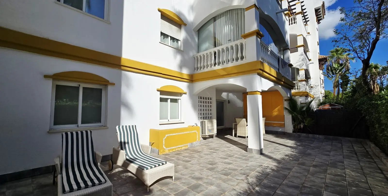 Venta de apartamento en planta baja en Nueva Andalucía 19