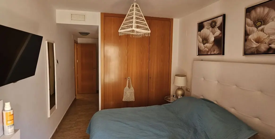 Sale of middle floor apartment in Estepona 3