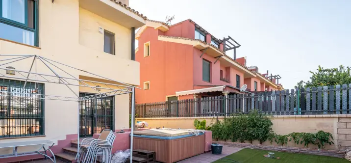 Sale of townhouse in Cancelada 1