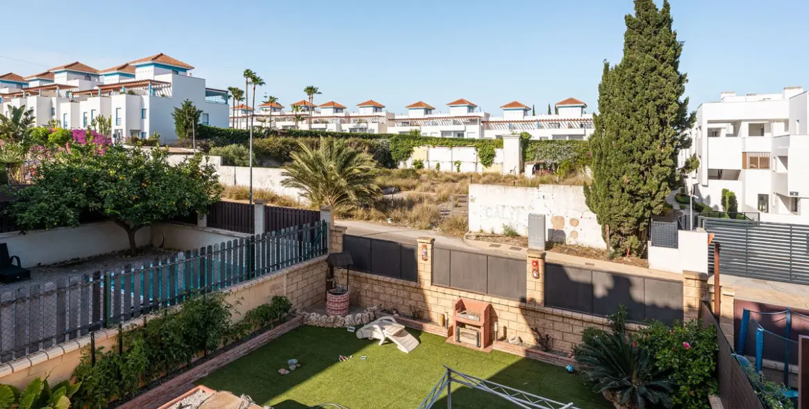 Sale of townhouse in Cancelada 4